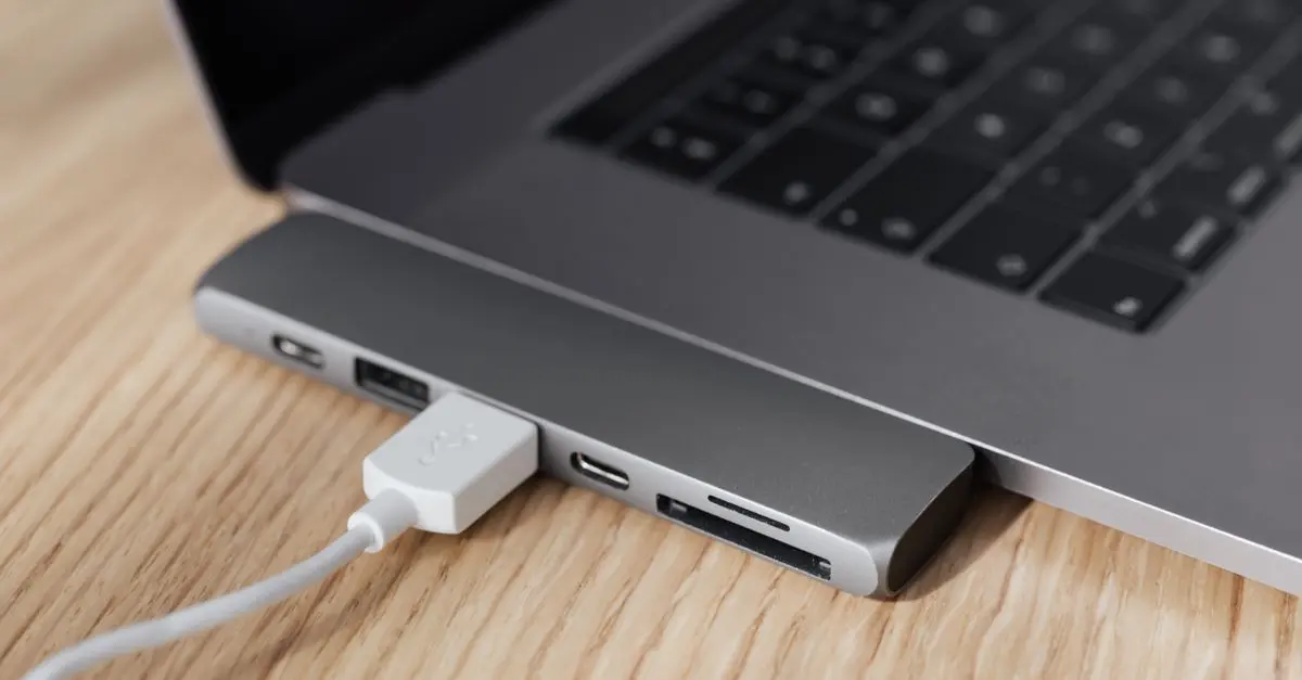 Guide d'achat clé USB WiFi pour voyage